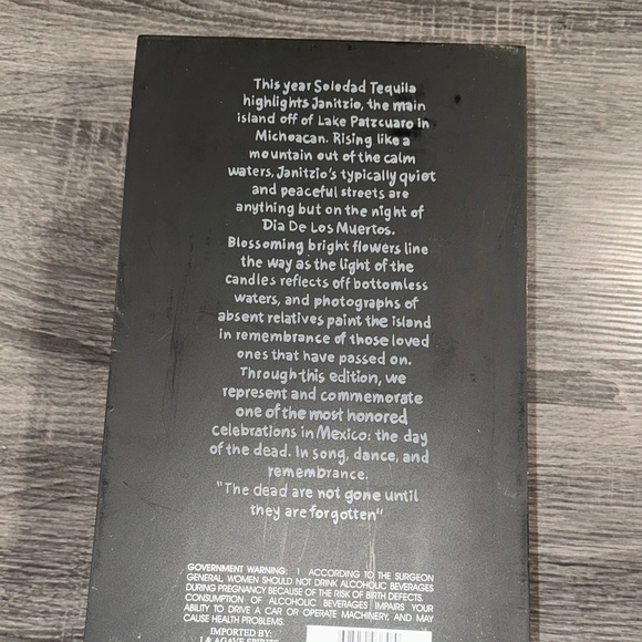 Soledad Dia De Muertos with engraved candle gift box - Picture 3 of 10